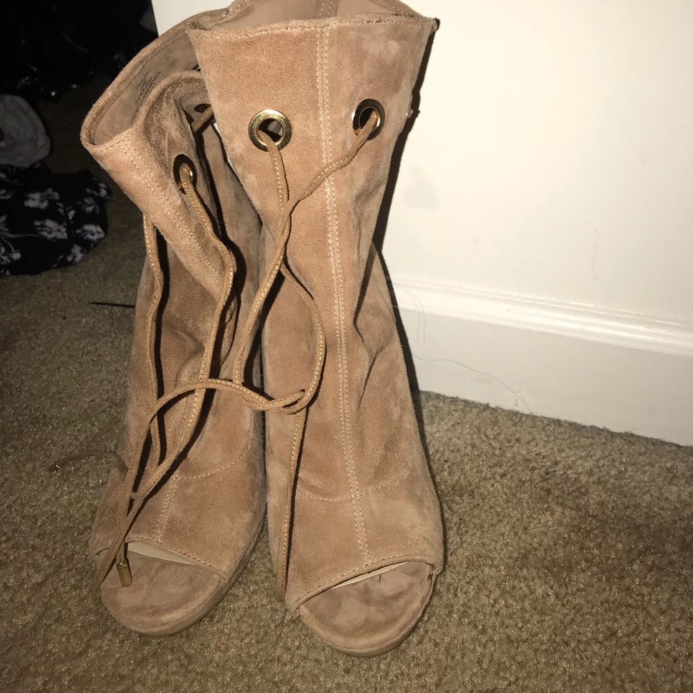 Steve Madden peep toe bootie
